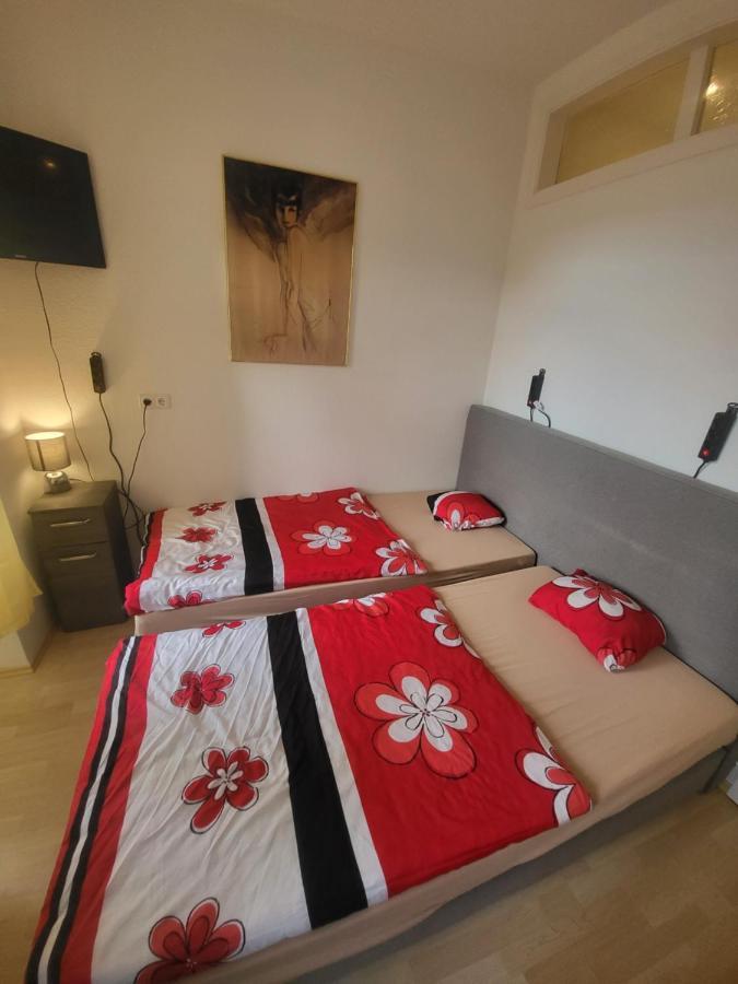 Apartmentzimmer *