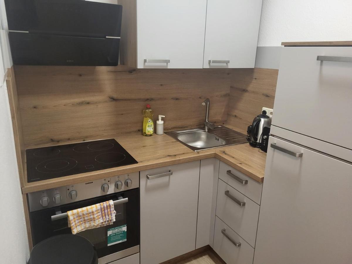 Apartmentzimmer *